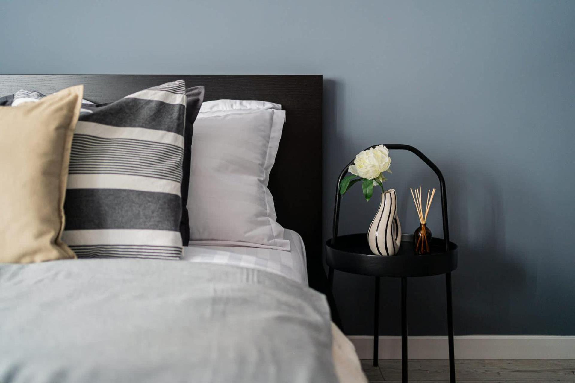 Chic Black & White 2Br Retreat On Dambovitei 布加勒斯特 外观 照片